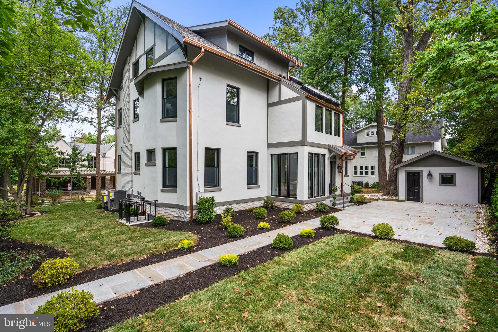 CHEVY CHASE - Residential