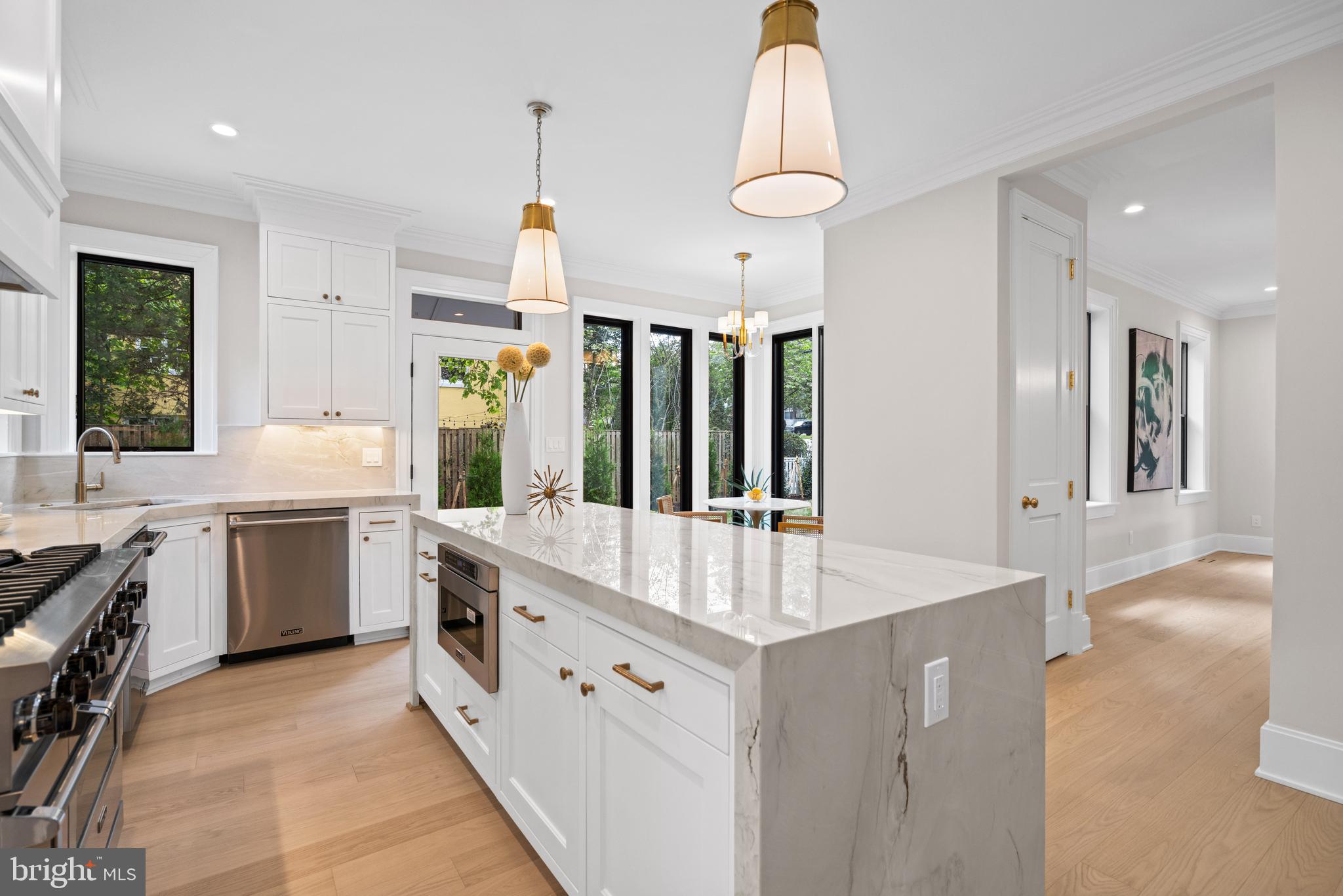 CHEVY CHASE - Residential