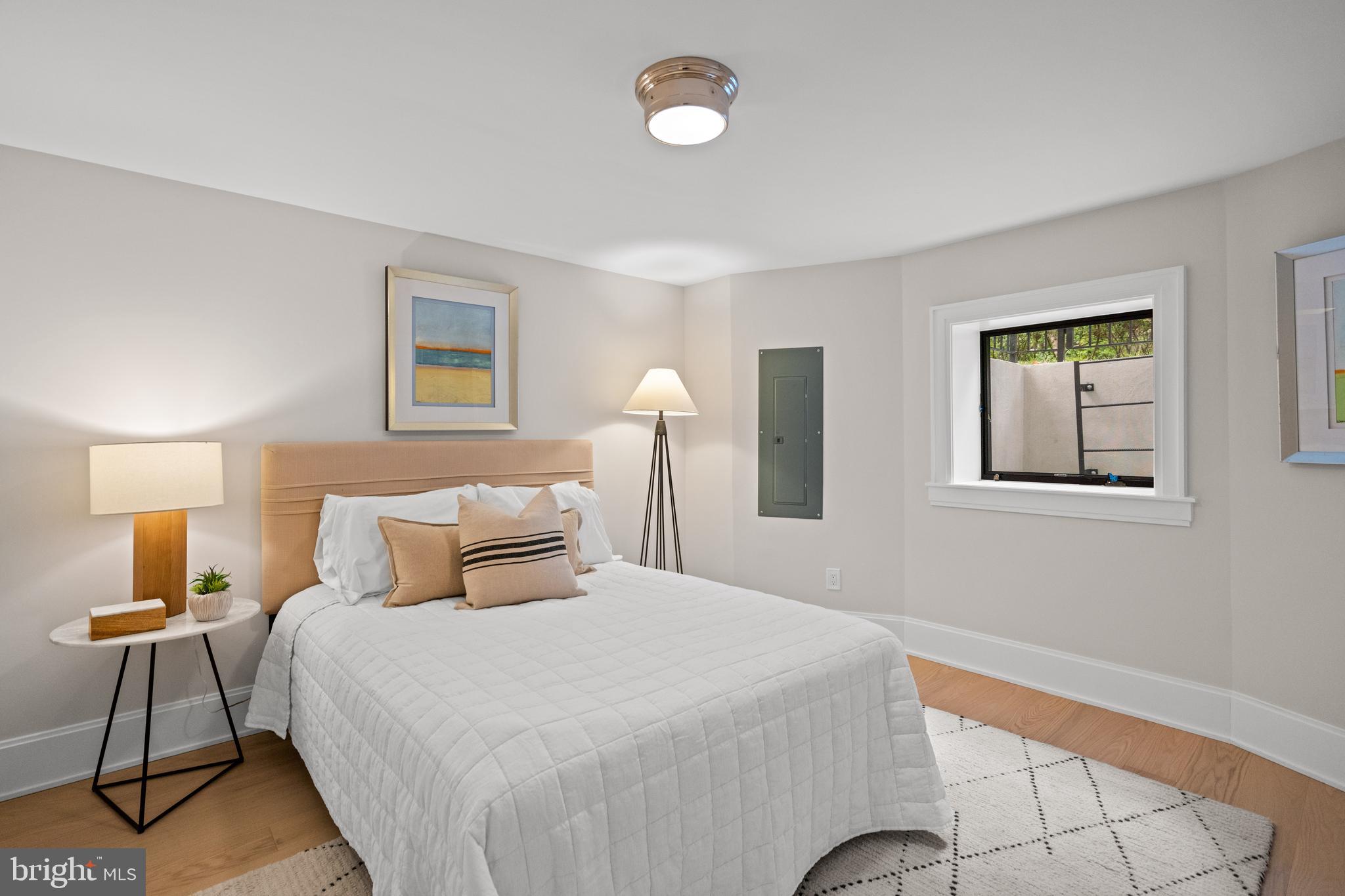 CHEVY CHASE - Residential