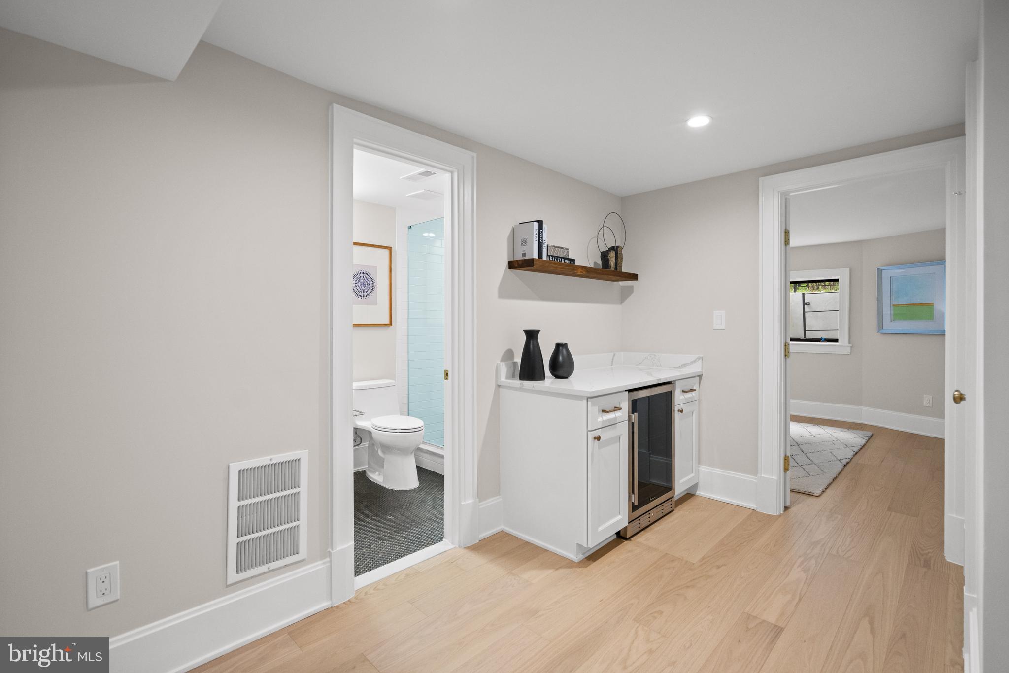 CHEVY CHASE - Residential
