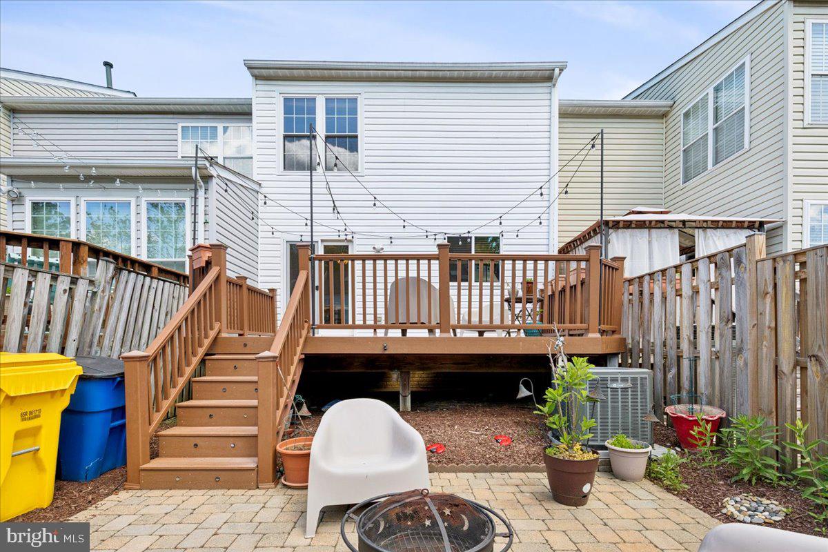 SOUTH RIVER COLONY - Residential