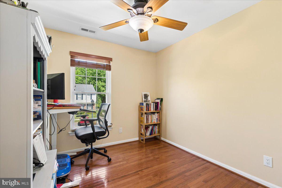 SOUTH RIVER COLONY - Residential