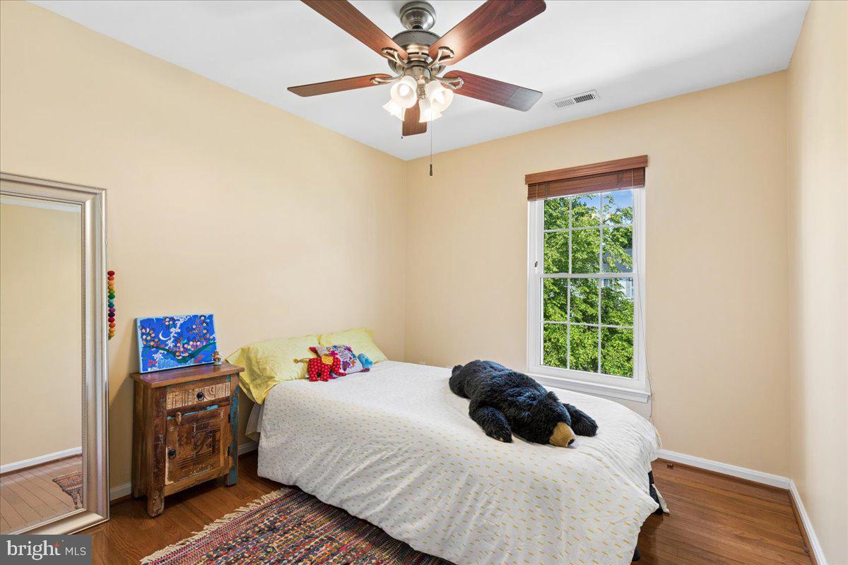 SOUTH RIVER COLONY - Residential