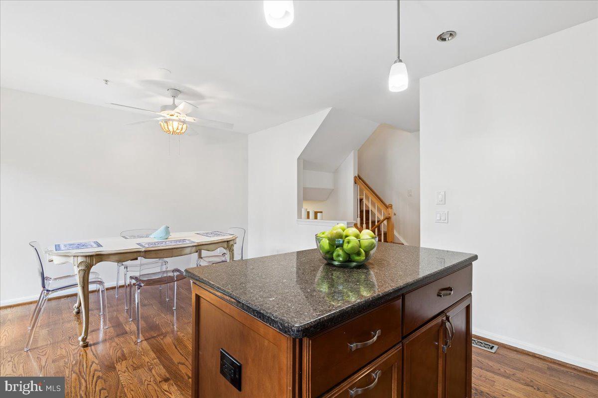SOUTH RIVER COLONY - Residential
