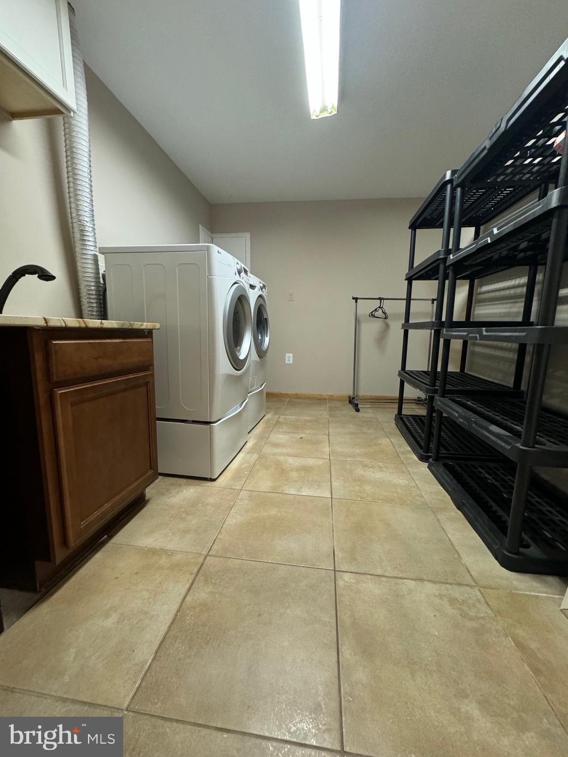 LAKE RIDGE - Residential Lease