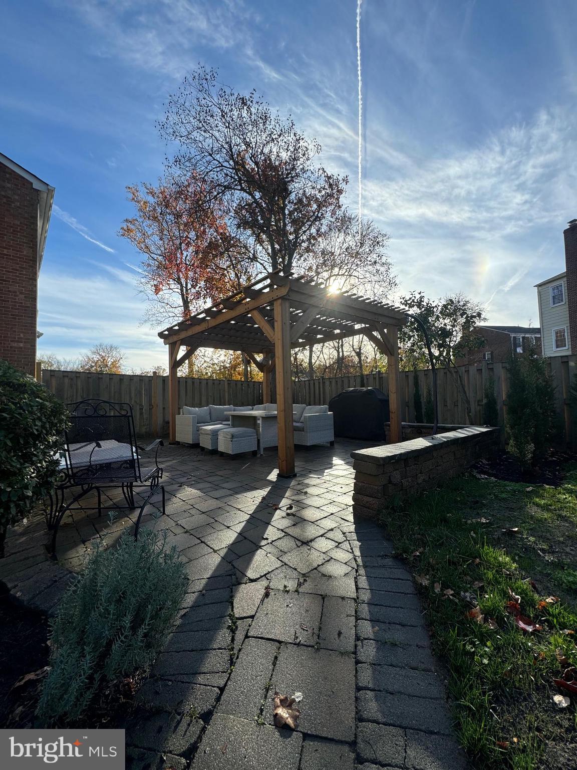 LAKE RIDGE - Residential Lease