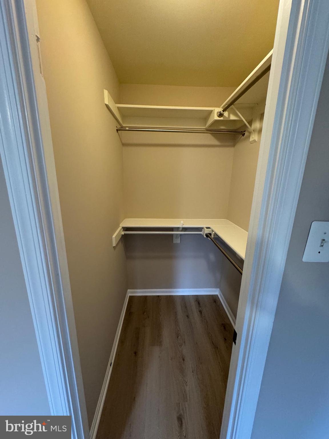 LAKE RIDGE - Residential Lease