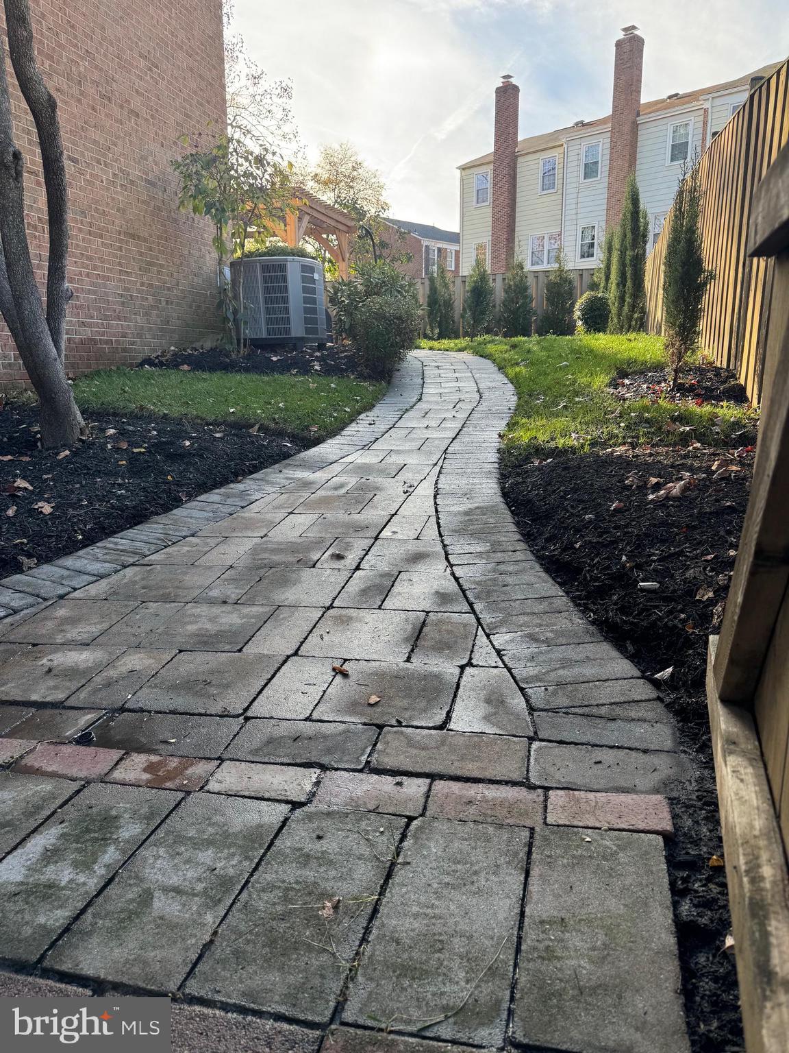 LAKE RIDGE - Residential Lease