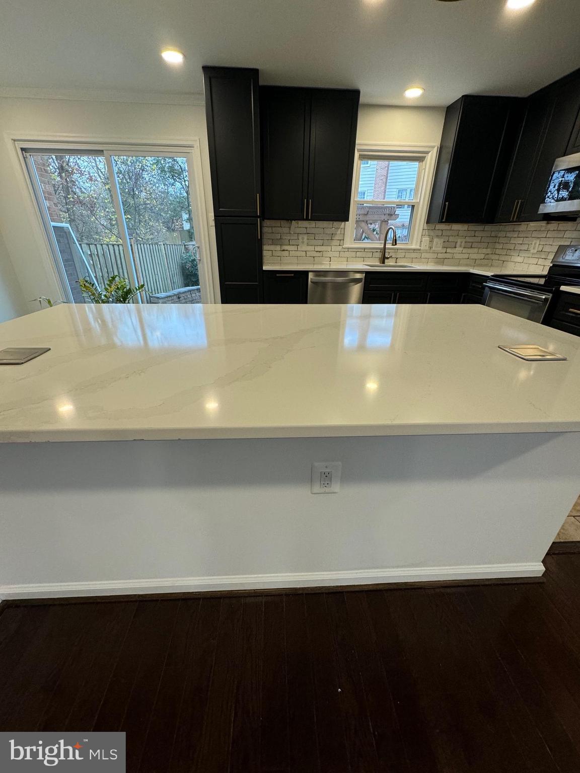 LAKE RIDGE - Residential Lease