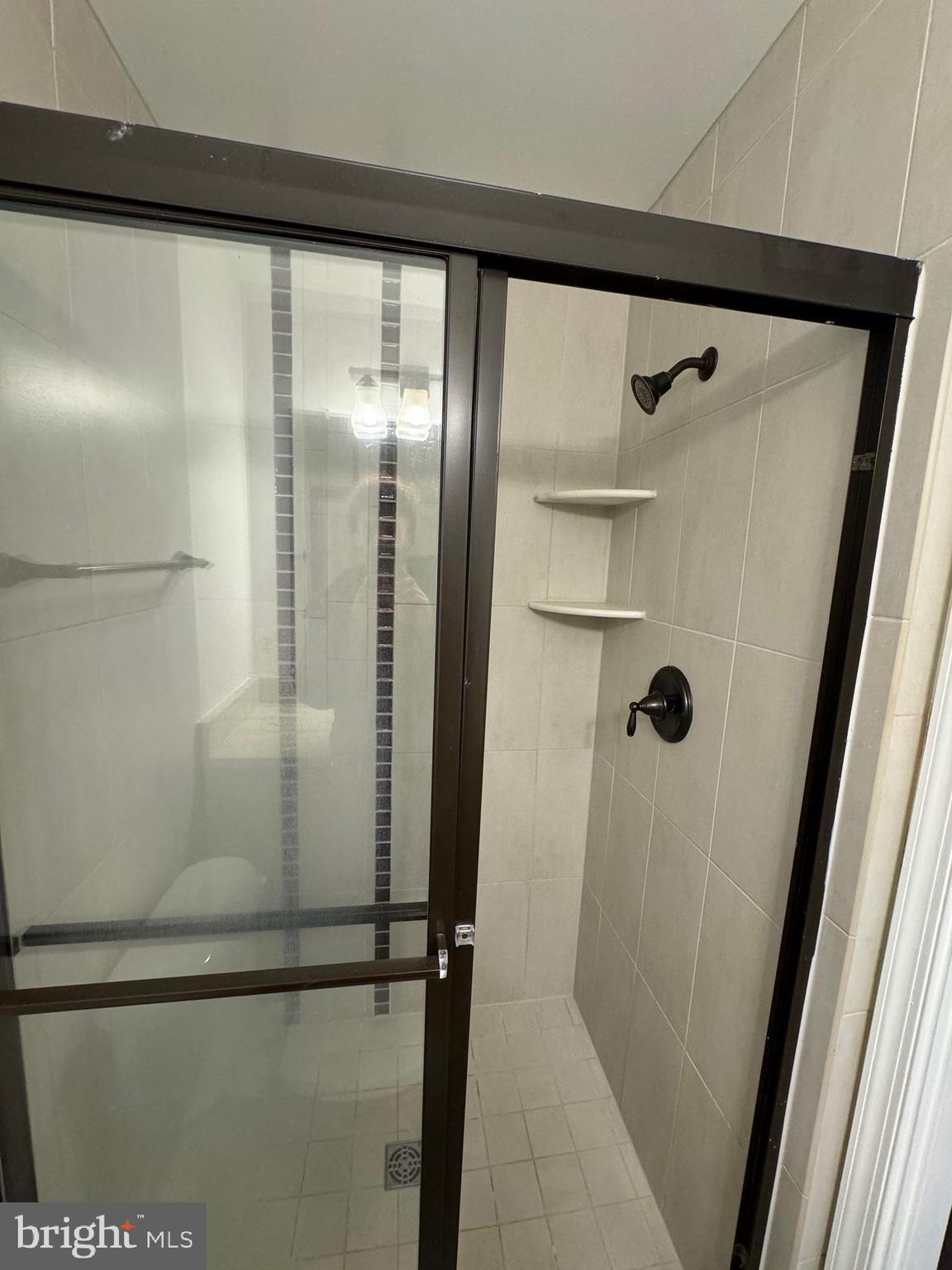 LAKE RIDGE - Residential Lease