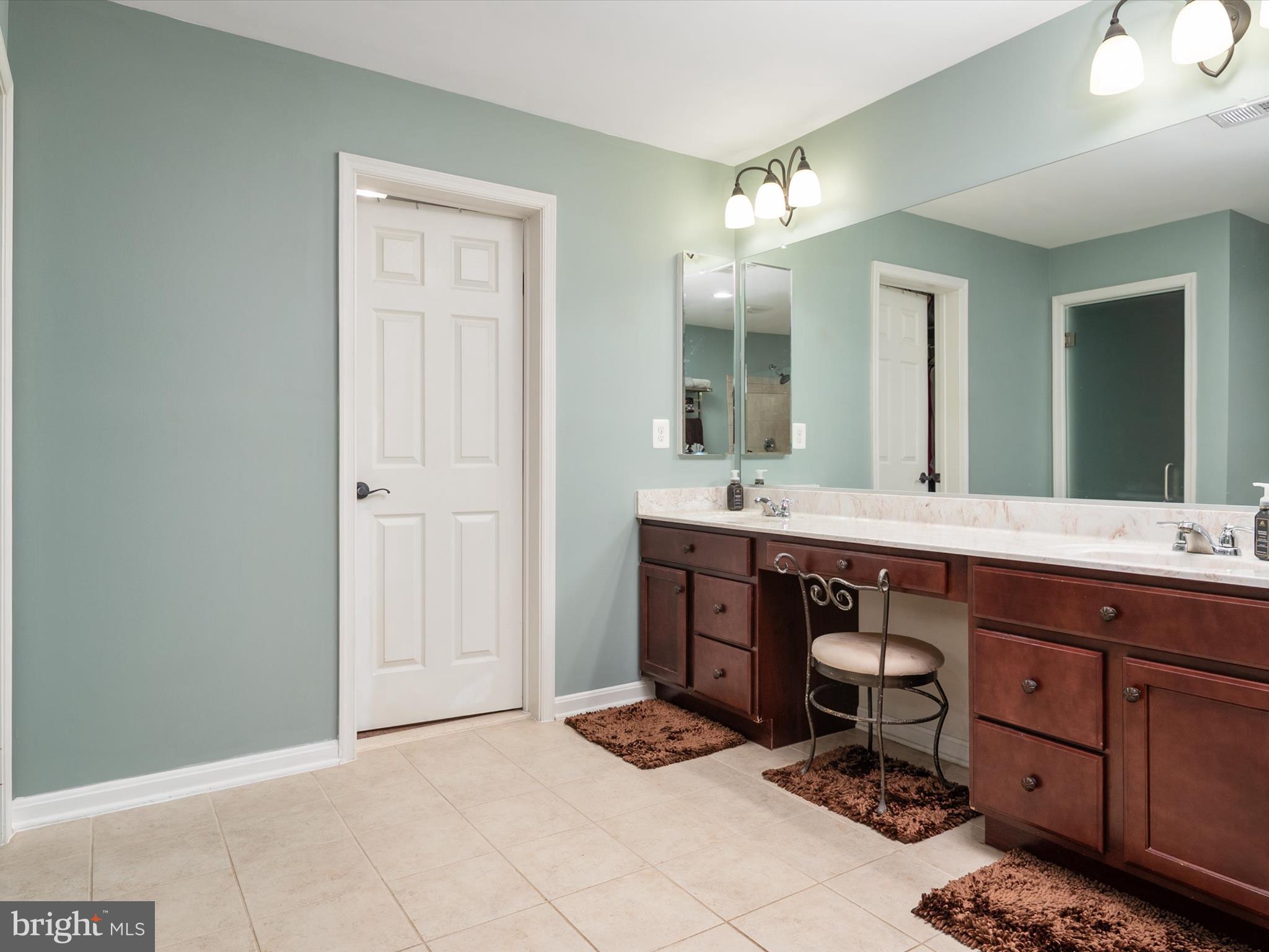 NORTH BROOK - Residential