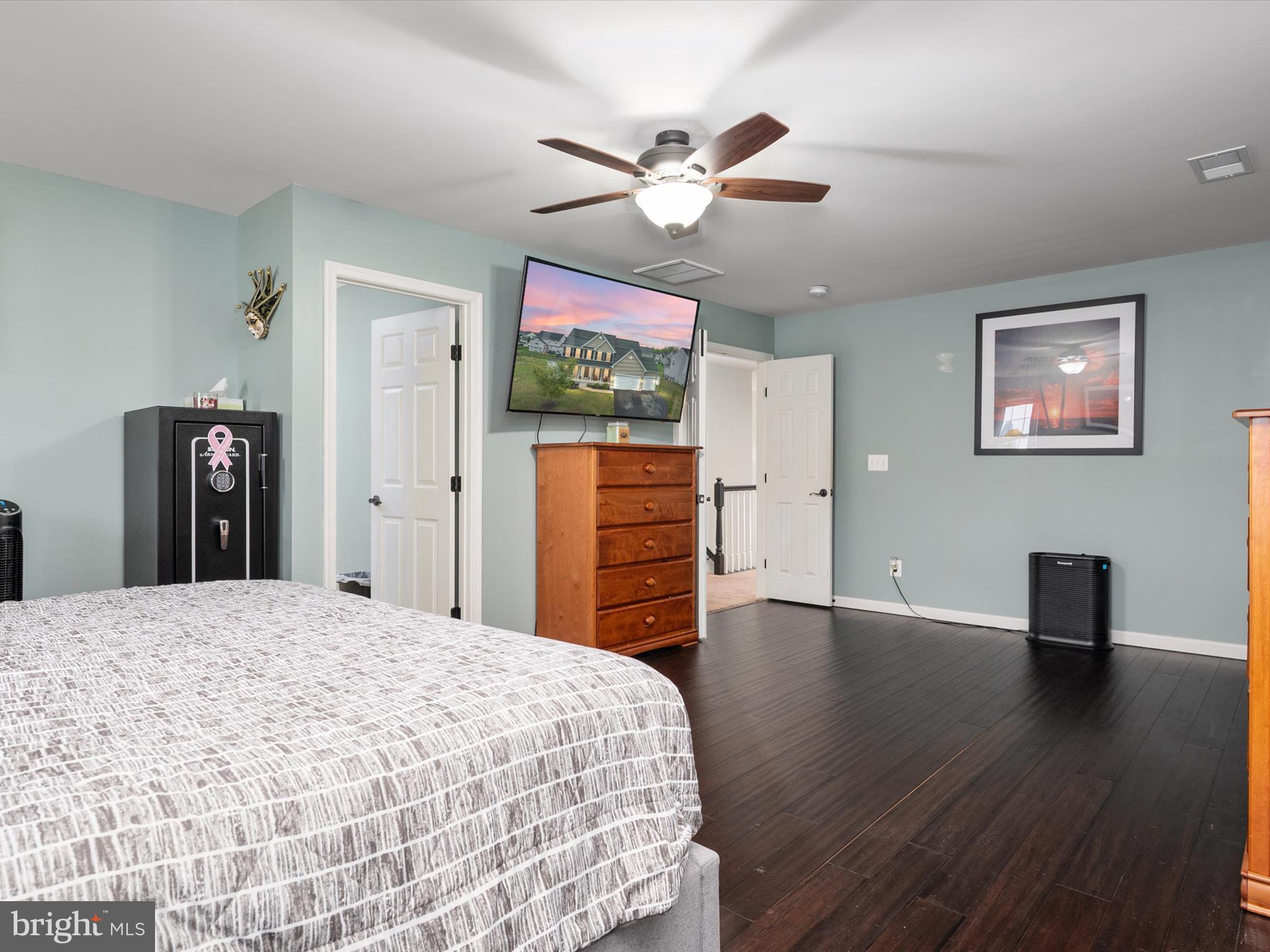 NORTH BROOK - Residential