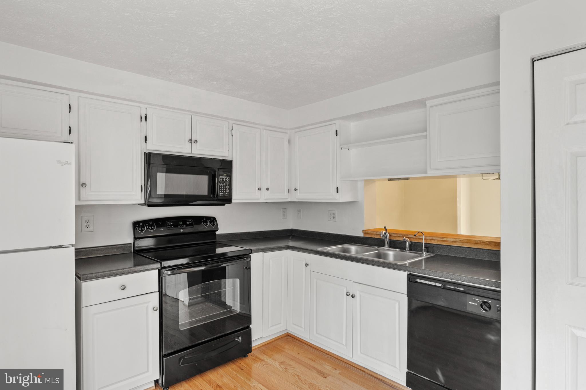 KINGS MEADE - Residential