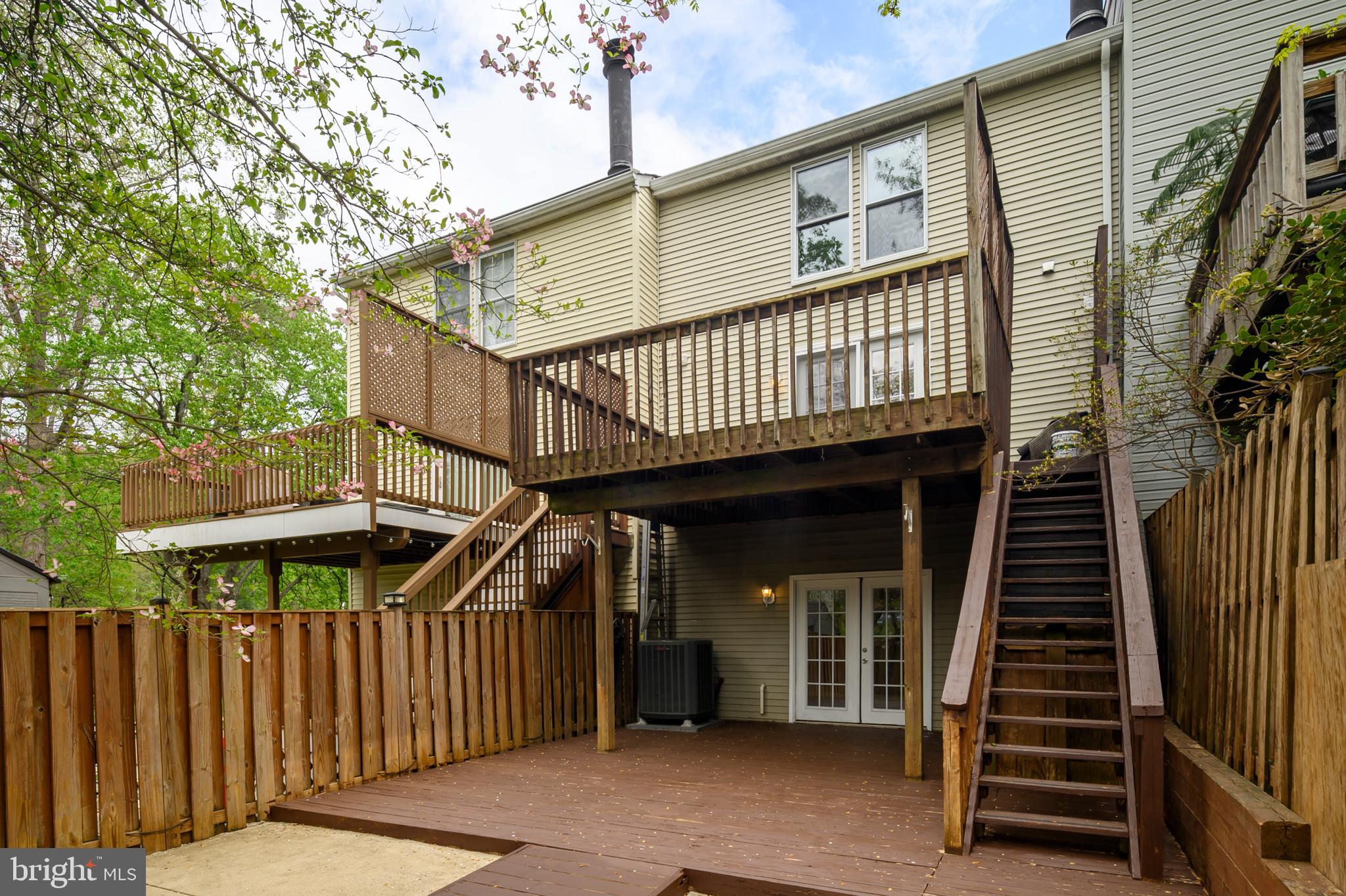 KINGS MEADE - Residential