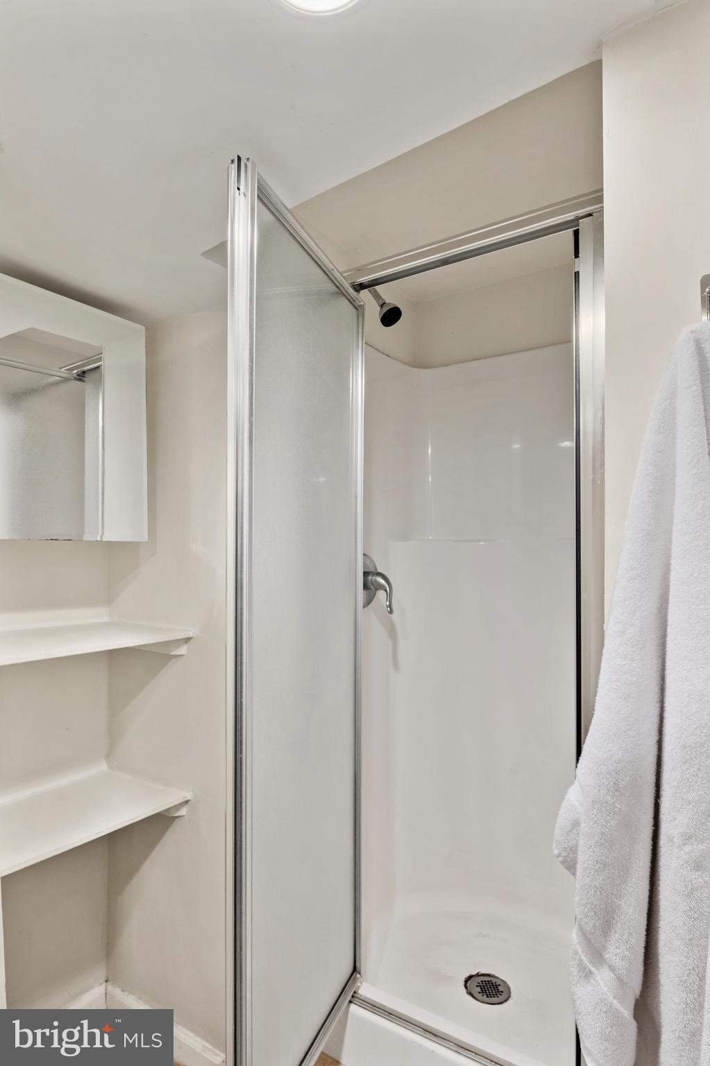 KINGS MEADE - Residential