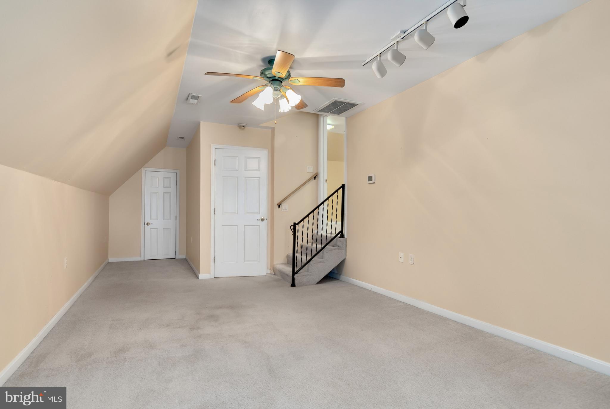 PAPERMILL XING - Residential