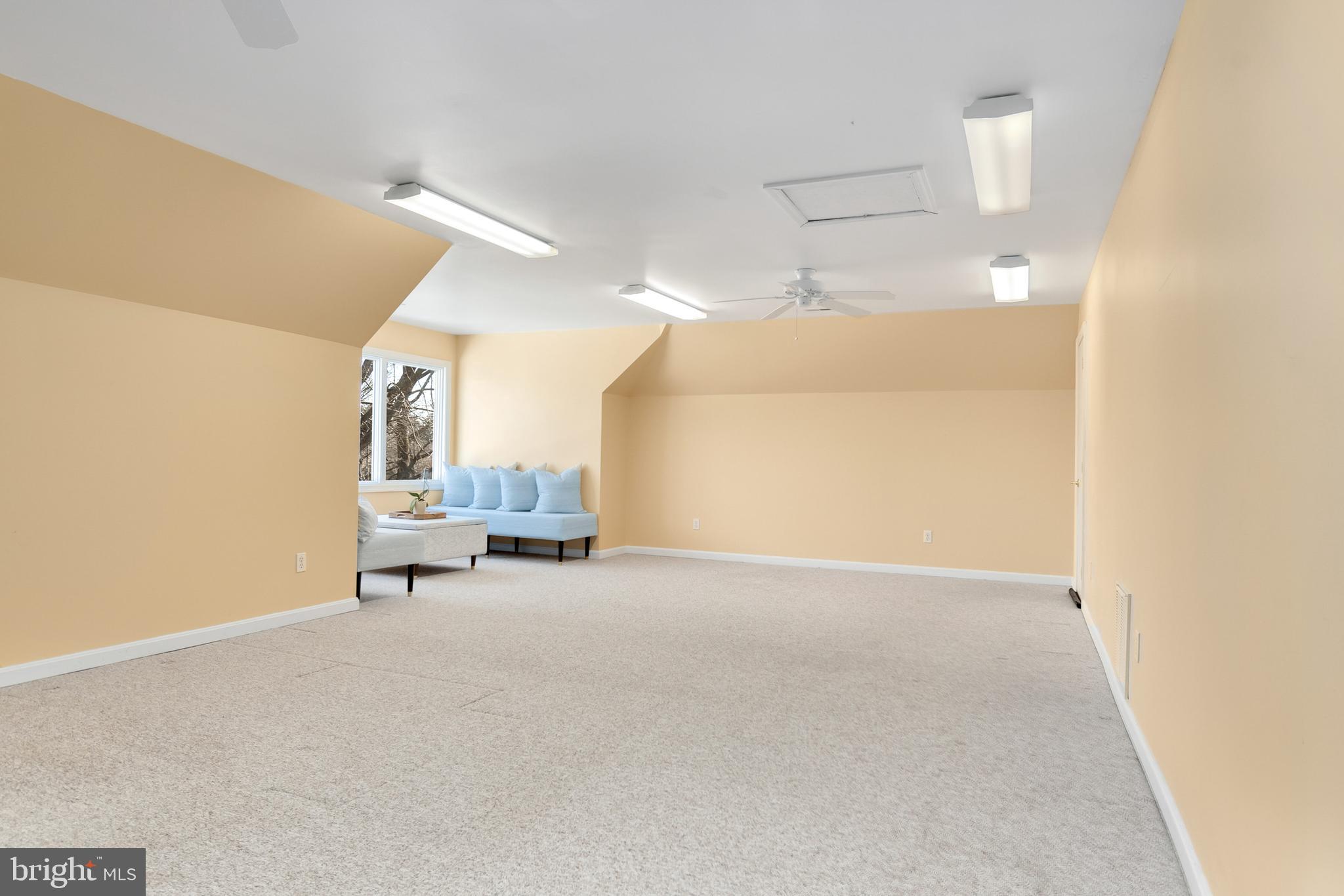 PAPERMILL XING - Residential