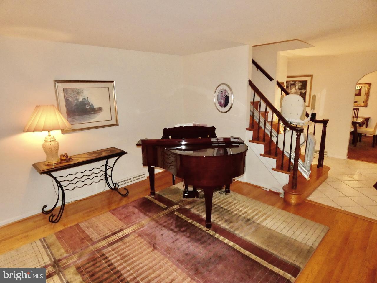 VAN DYKE VILLAGE - Residential