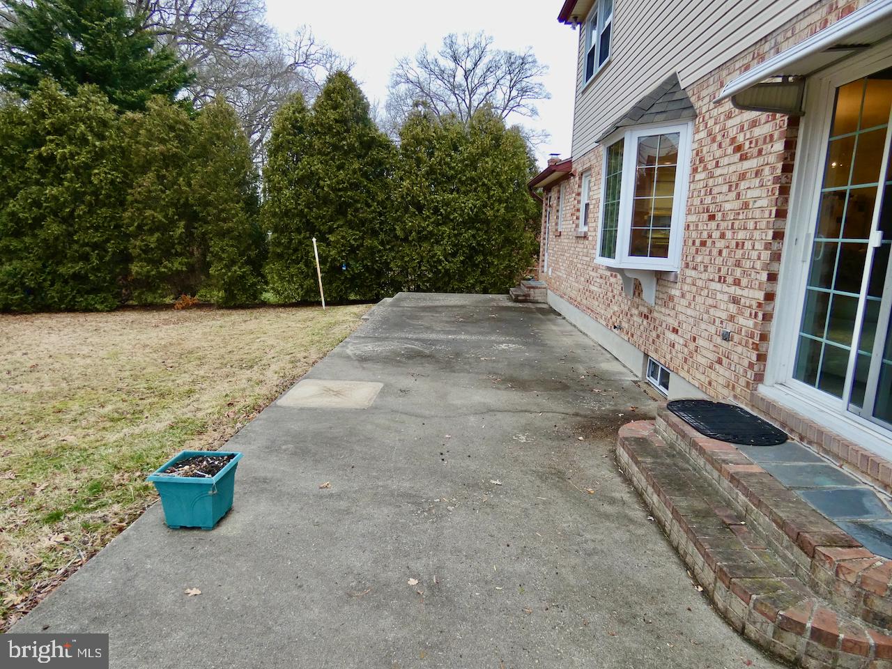 VAN DYKE VILLAGE - Residential