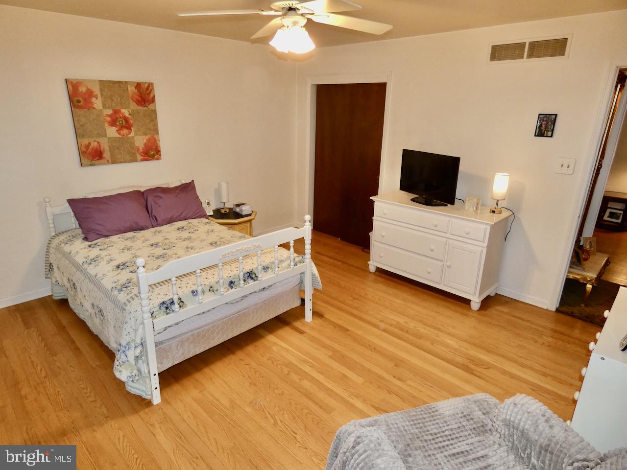 VAN DYKE VILLAGE - Residential