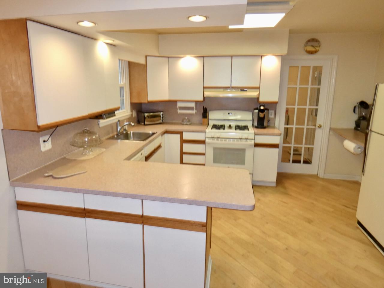 VAN DYKE VILLAGE - Residential