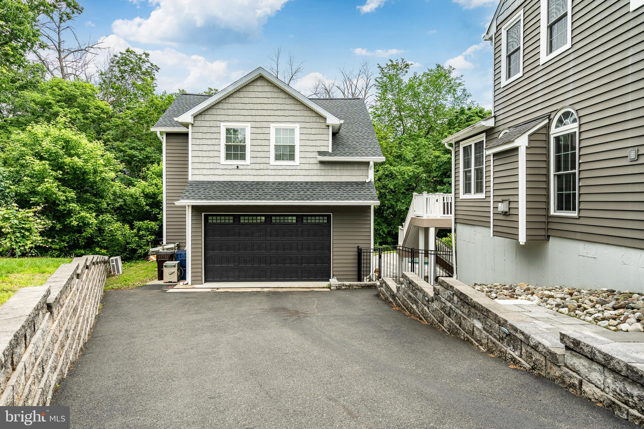 THE COLONY - Residential