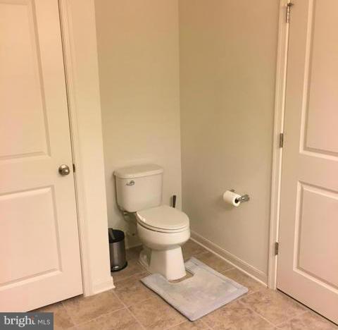 SUMMIT HALL RESERVE - Residential Lease