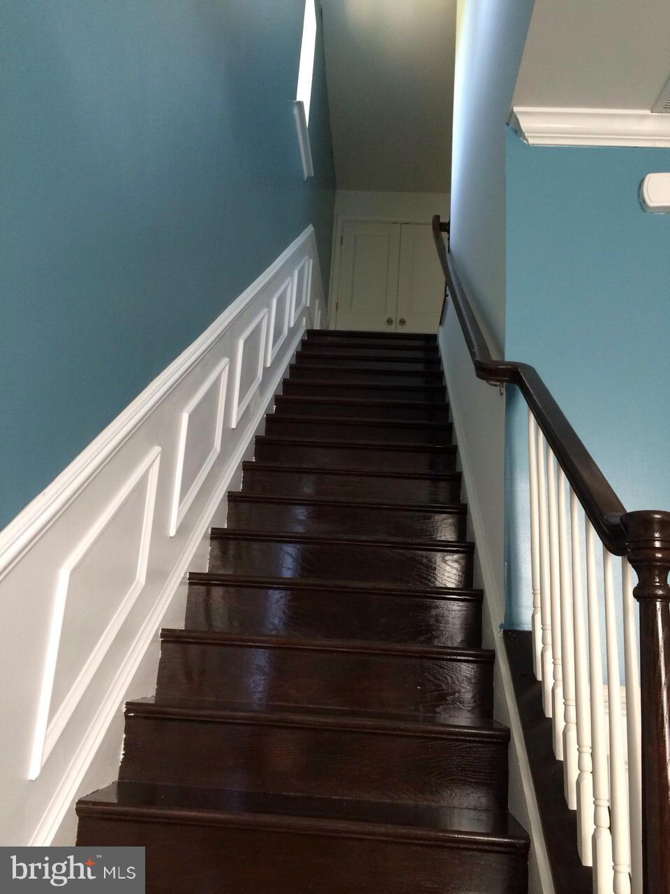 SUMMIT HALL RESERVE - Residential Lease