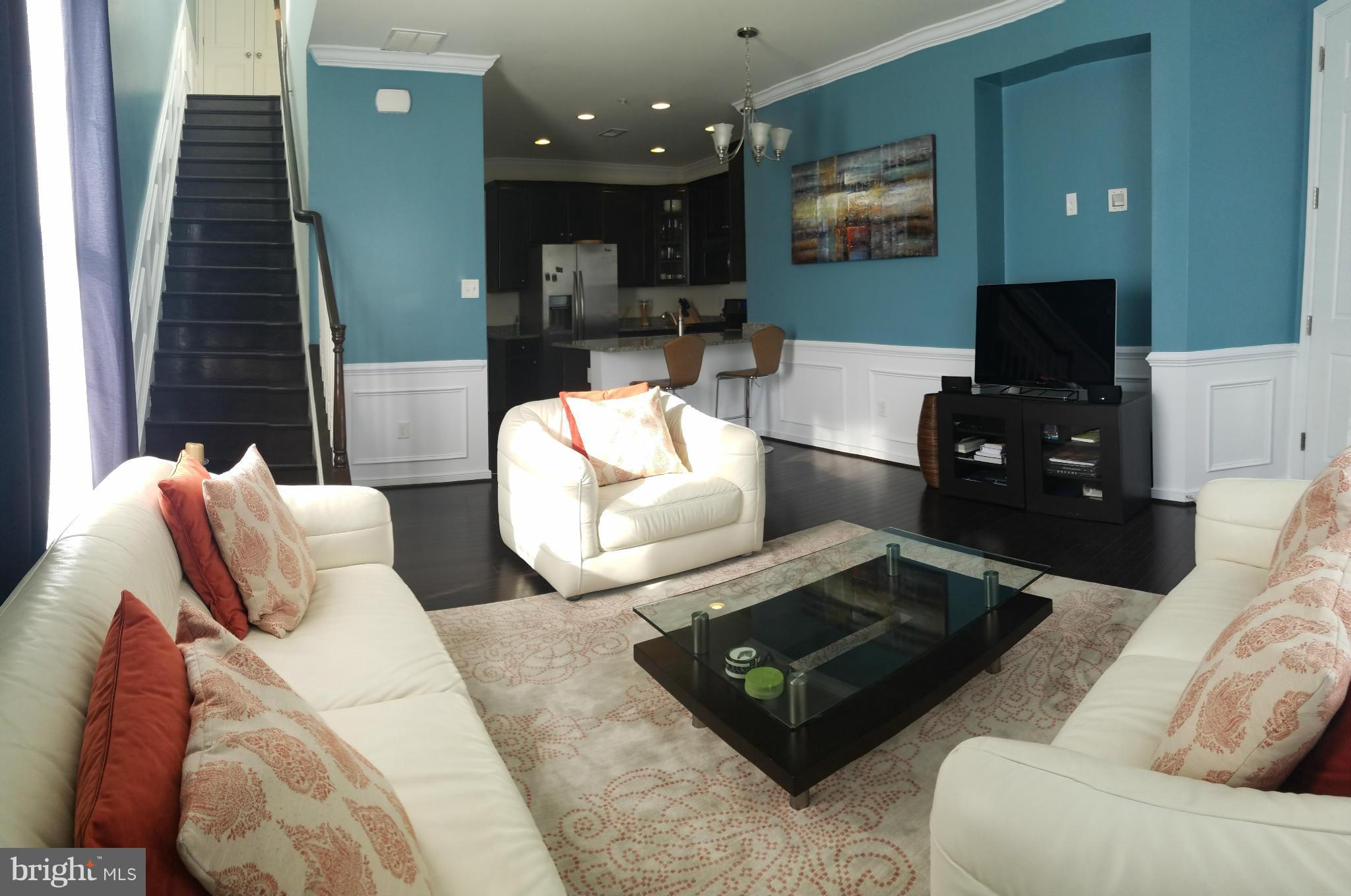 SUMMIT HALL RESERVE - Residential Lease