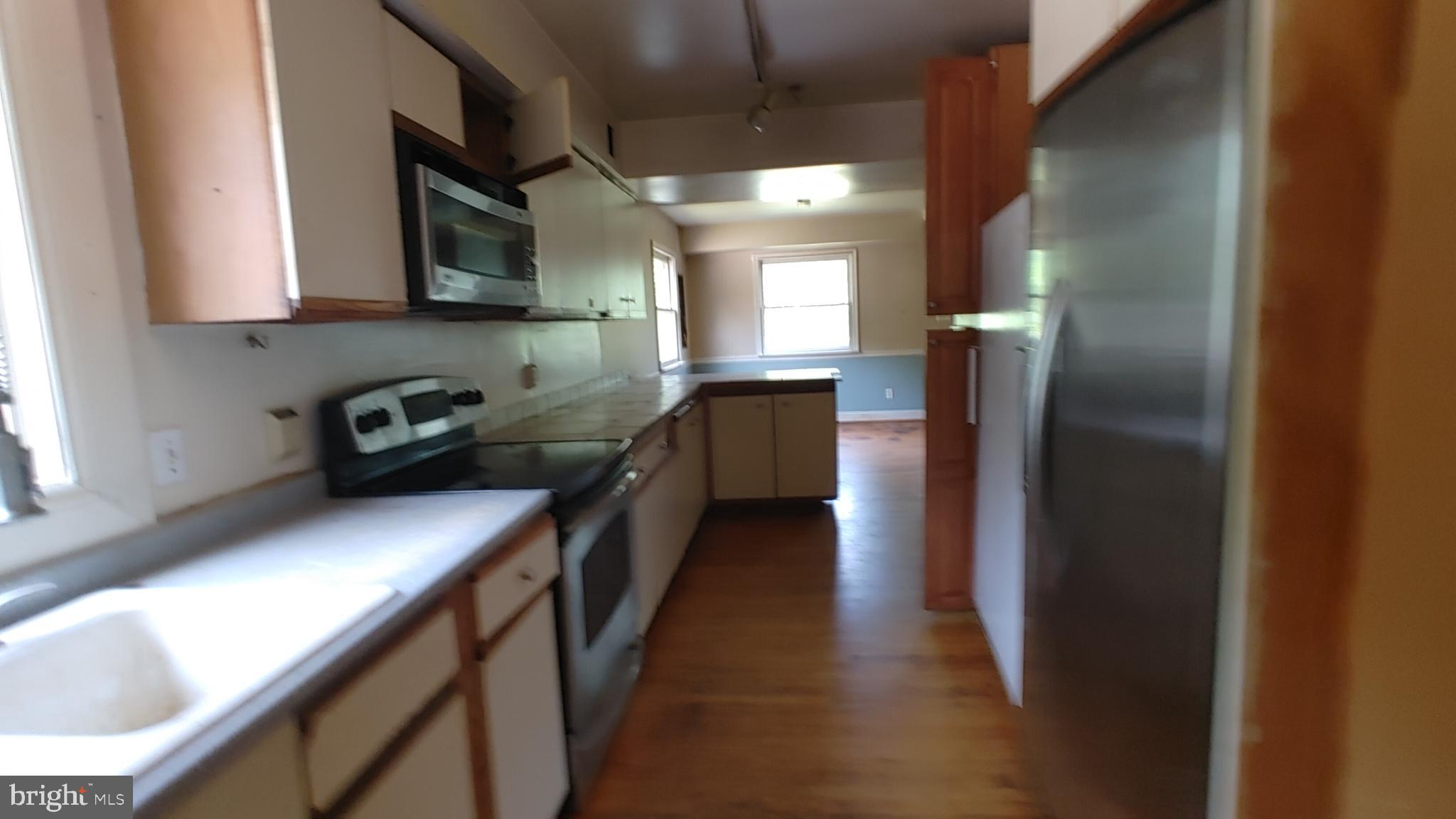 SHADY SIDE - Residential