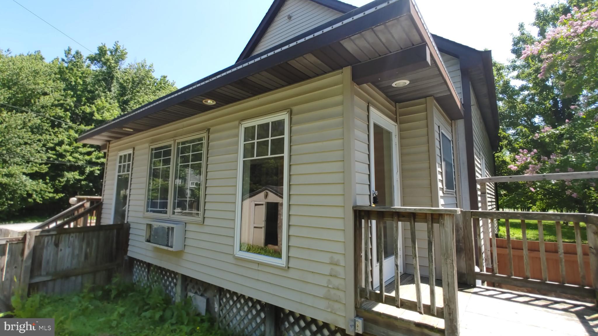 SHADY SIDE - Residential