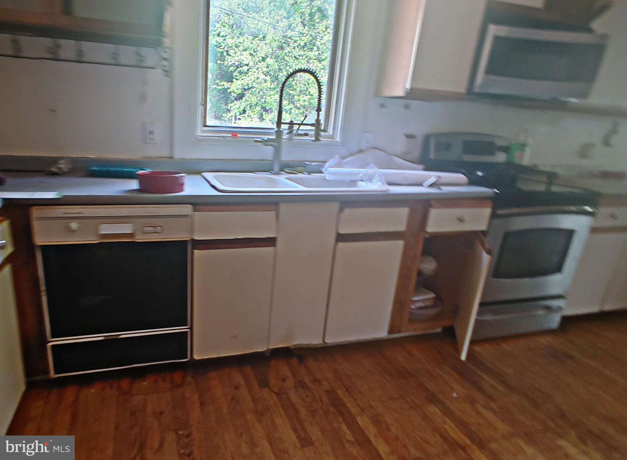 SHADY SIDE - Residential