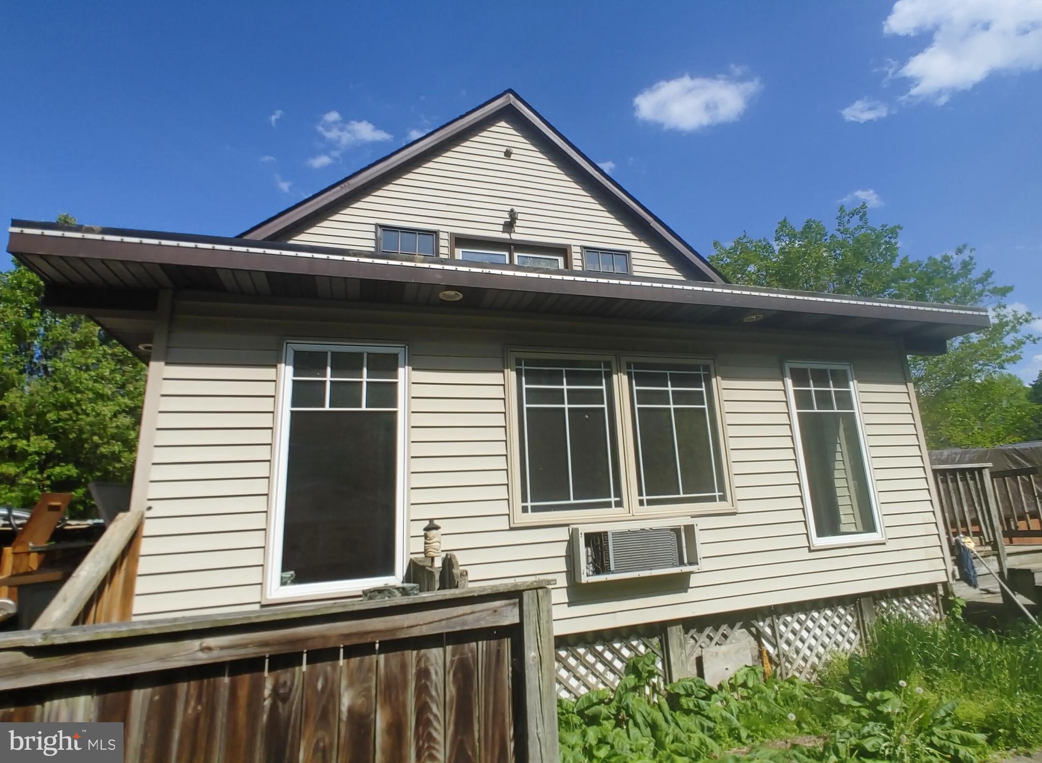 SHADY SIDE - Residential