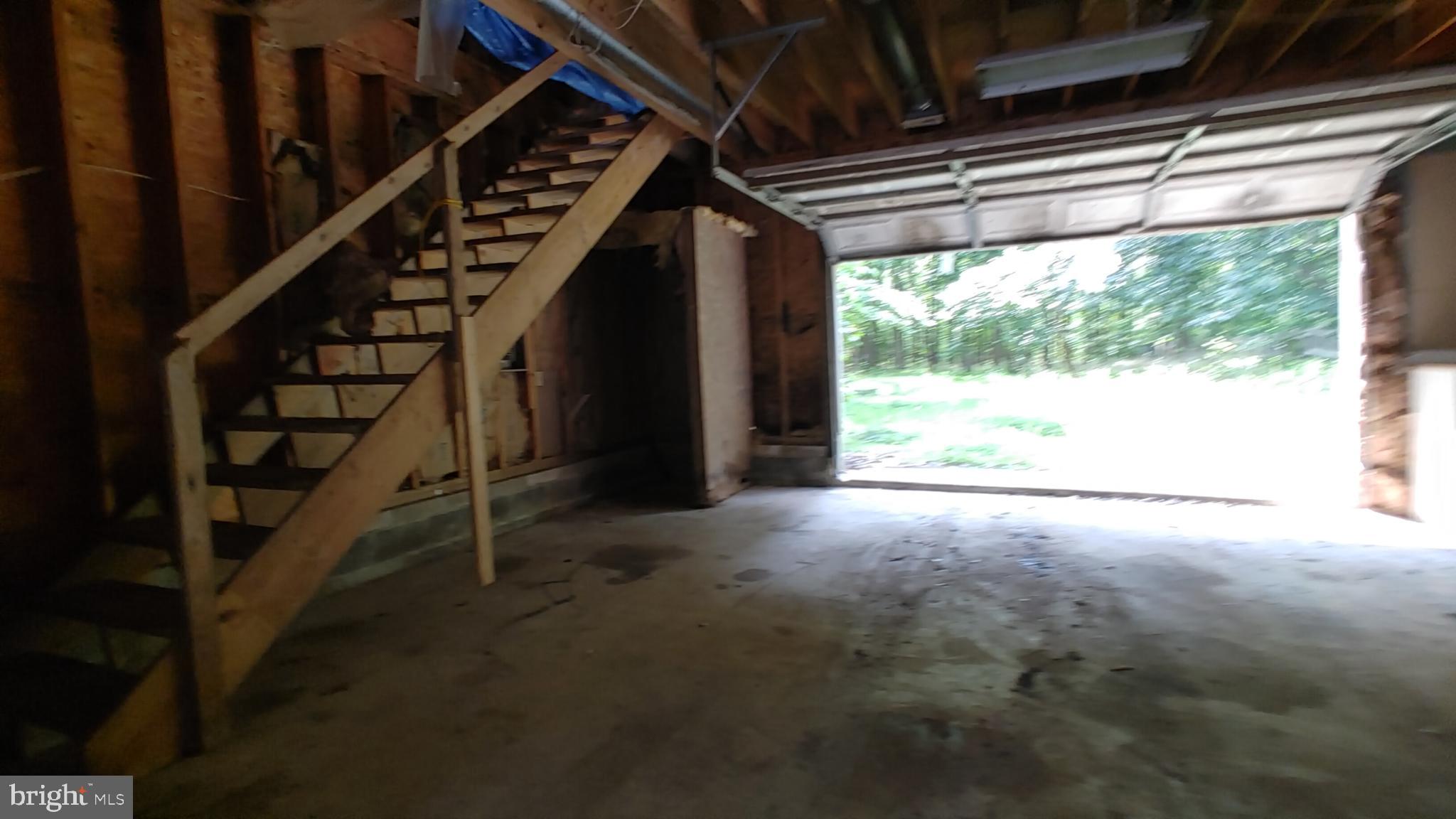 SHADY SIDE - Residential