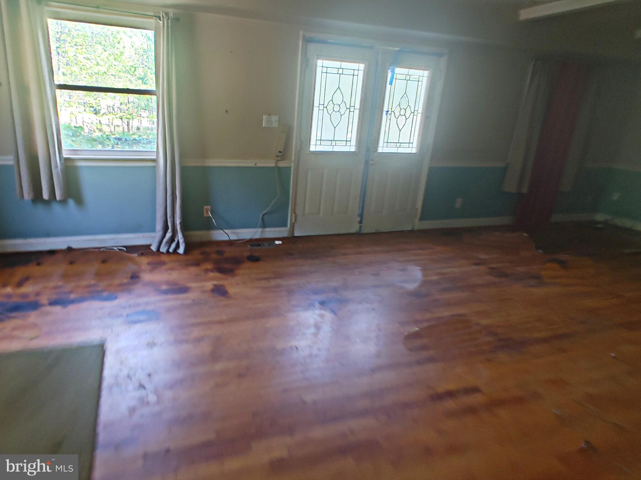 SHADY SIDE - Residential