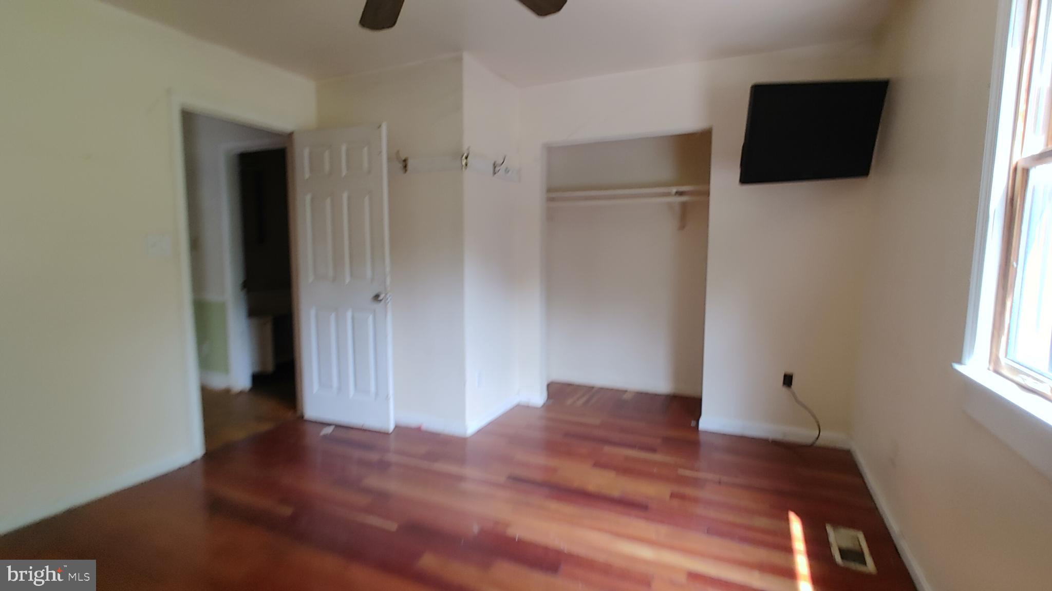 SHADY SIDE - Residential