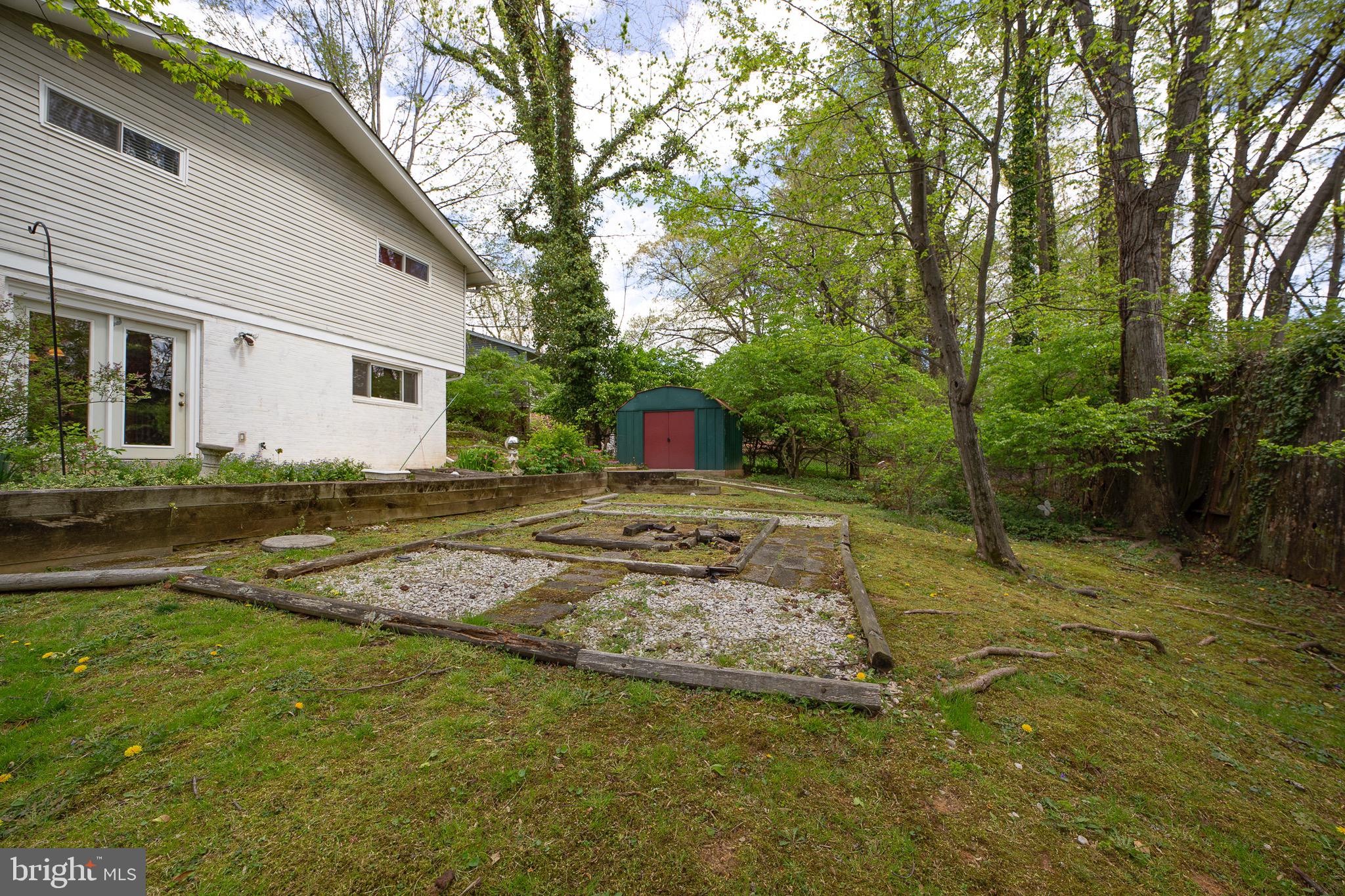 GEORGETOWN VILLAGE - Residential