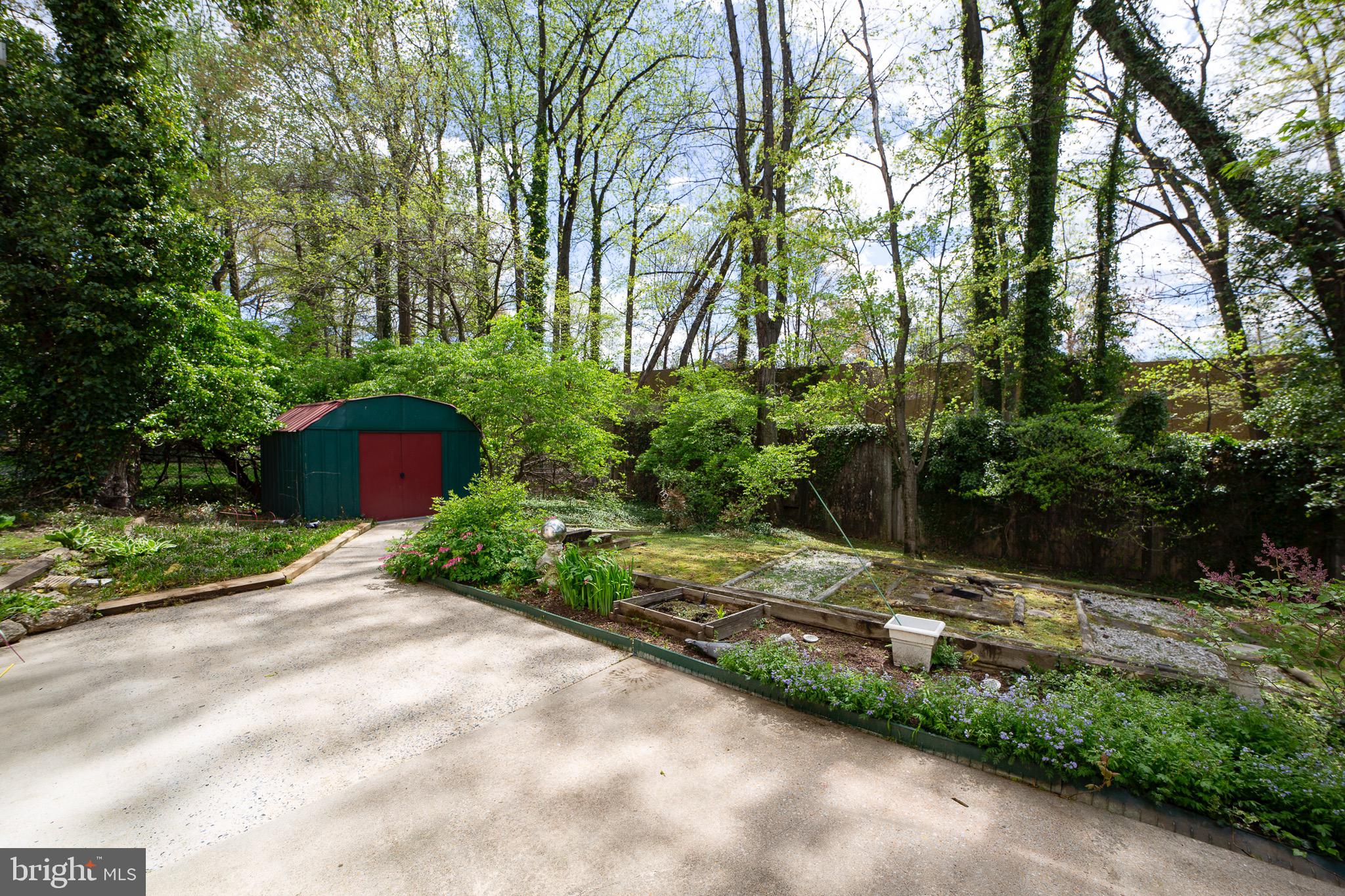 GEORGETOWN VILLAGE - Residential