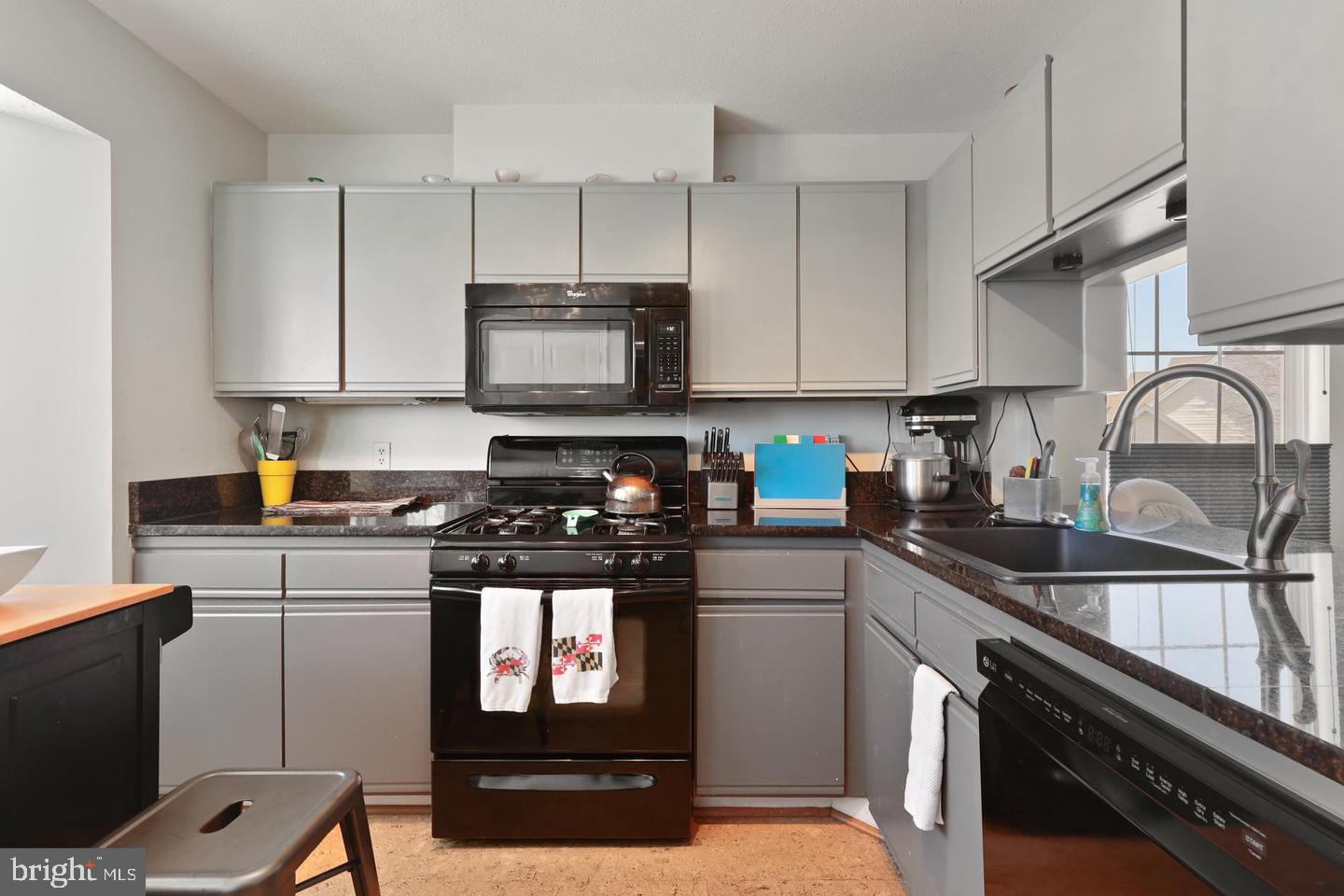 BRISTOL GREEN - Residential Lease