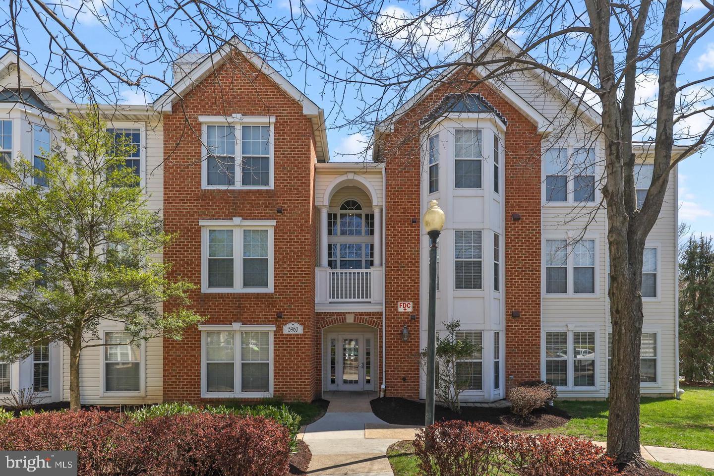 BRISTOL GREEN - Residential Lease