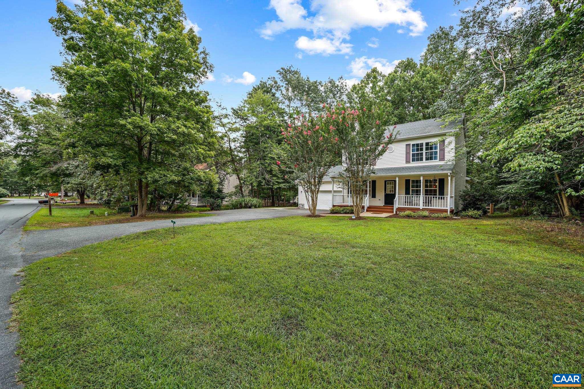 5 SMOKEWOOD DR