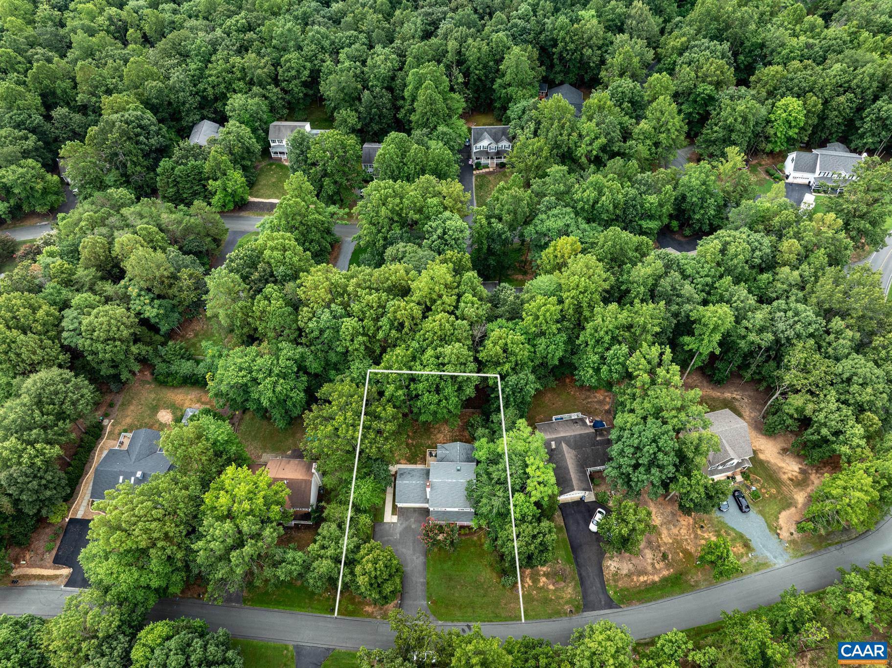 5 SMOKEWOOD DR