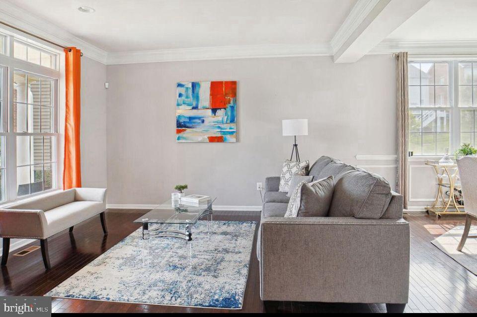 11105 RODEO COURT