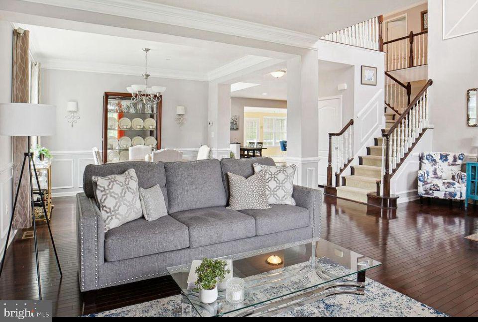 11105 RODEO COURT
