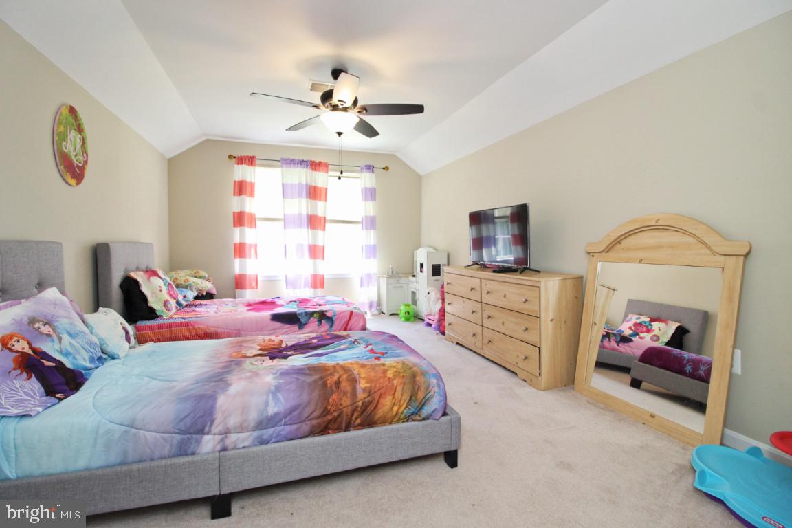 CLINTON ACRES - Residential