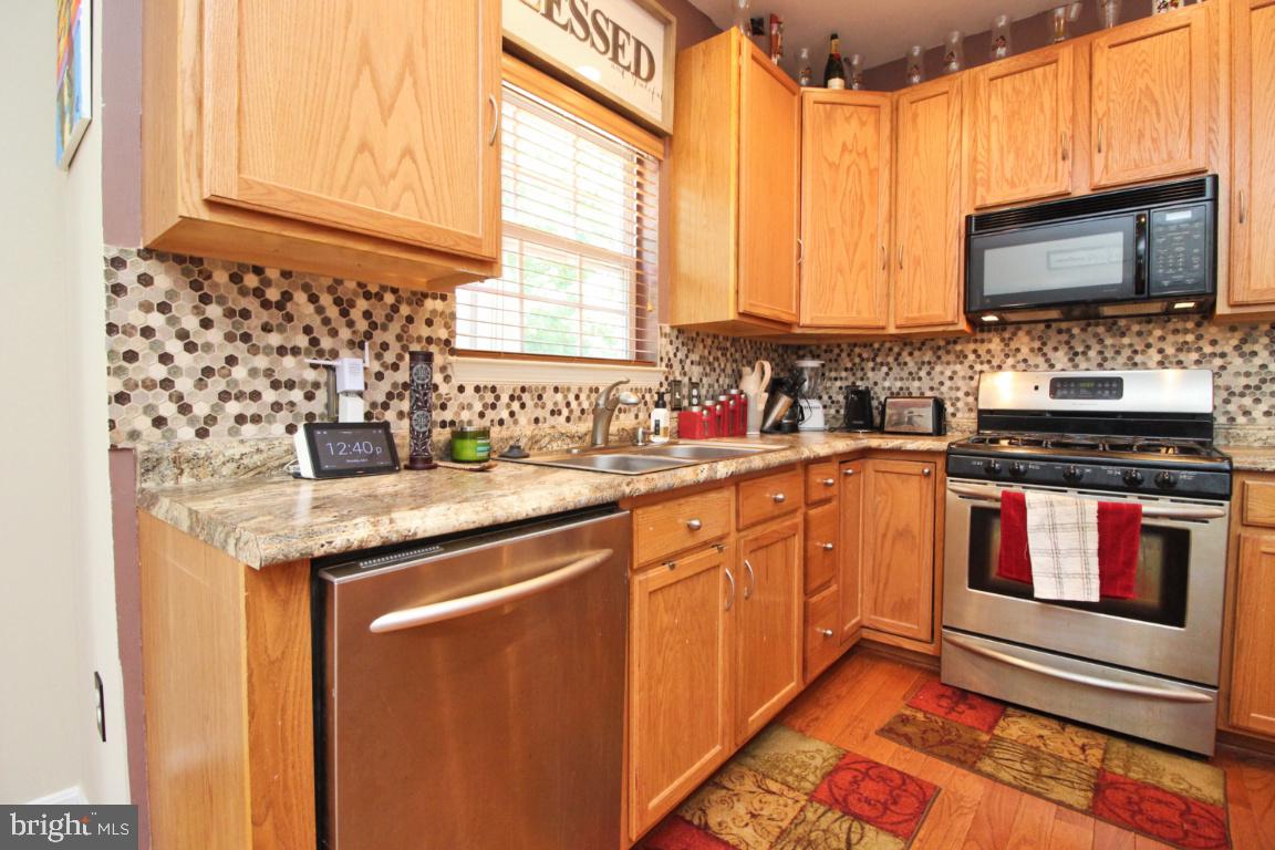 CLINTON ACRES - Residential