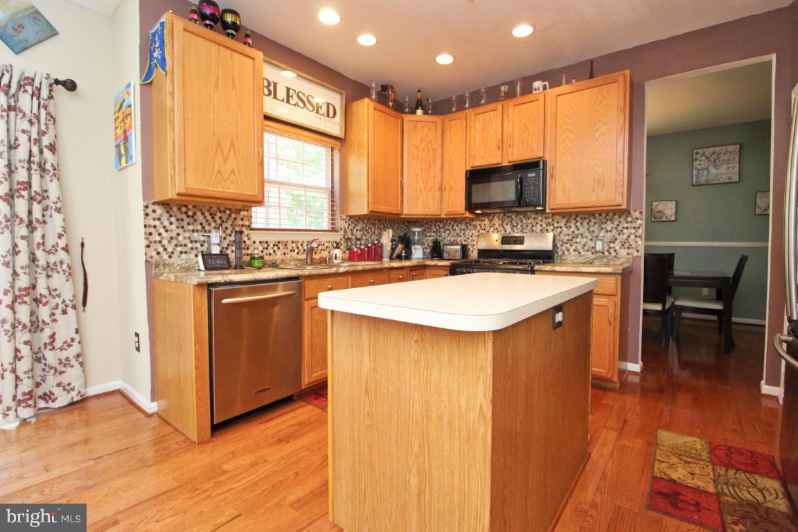 CLINTON ACRES - Residential