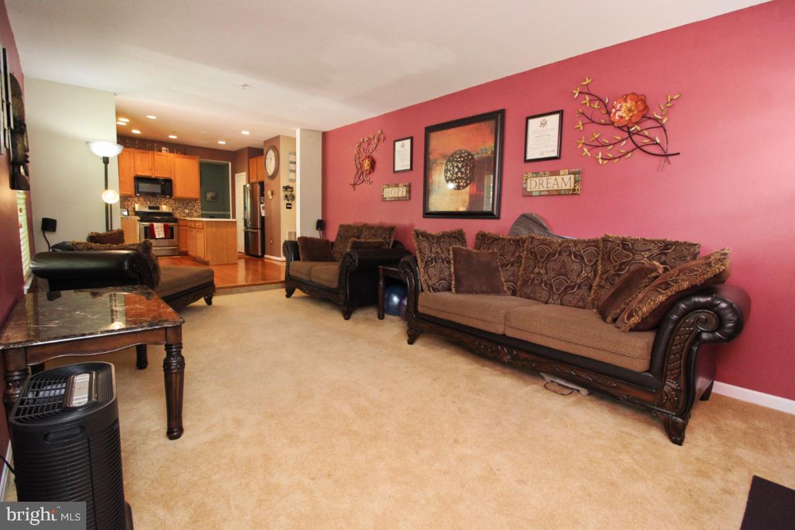 CLINTON ACRES - Residential