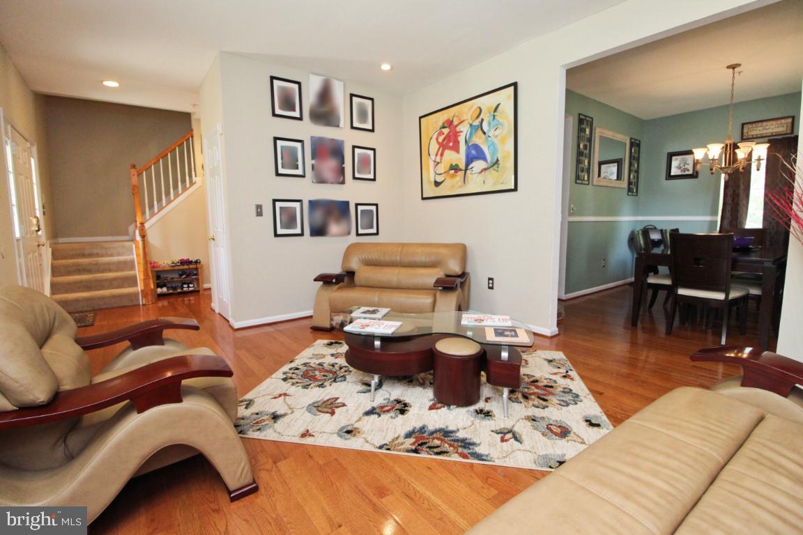 CLINTON ACRES - Residential