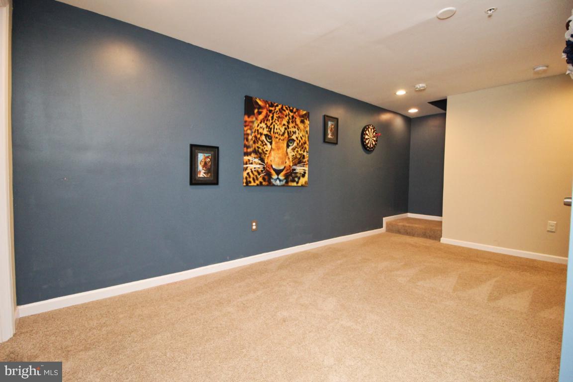 CLINTON ACRES - Residential